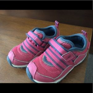 Comfortable kid sneakers